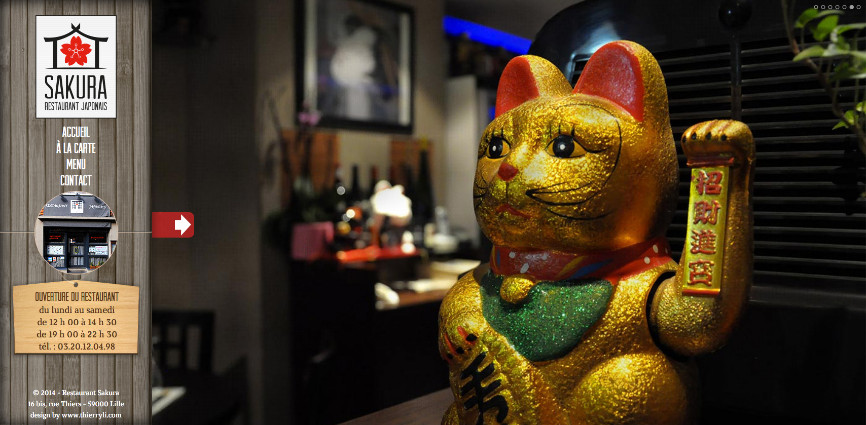 Page d'accueil du site wwww.restaurantsakura.com avec un panneau latéral qui se replie sur la gauche